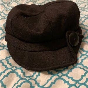 Woman’s black hat